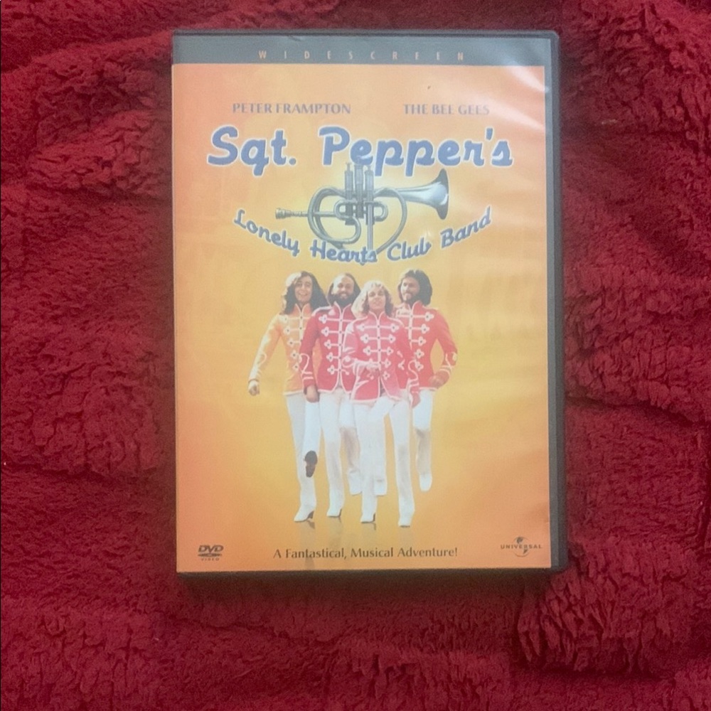 Universal Sgt. Pepper's Lonely Hearts Club Band DVD - Orange Cover